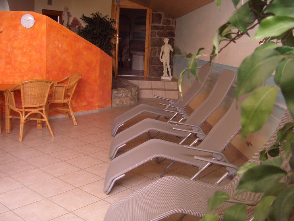 Pension Fitnessoase Eußenheim Bagian luar foto
